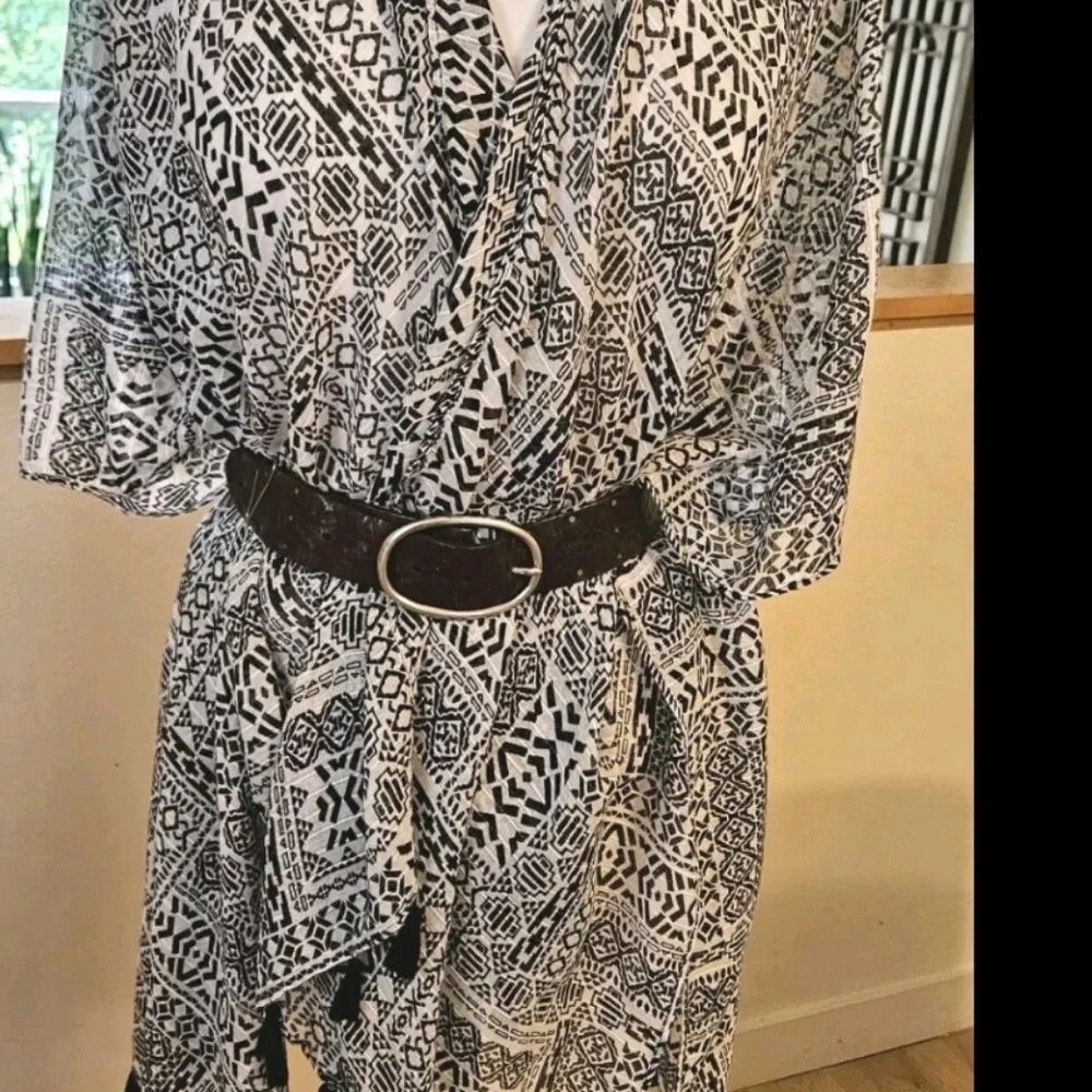 Black & White Tassel Fringe Tribal Poncho Scarf Wrap with Open Sides Sarong